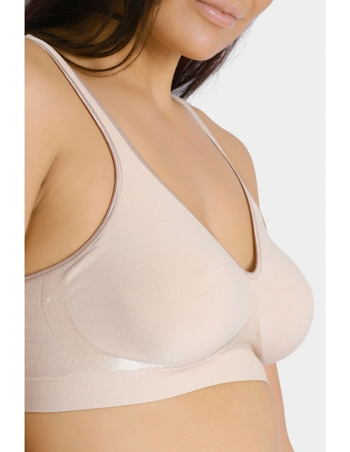 Playtex Comfort Revolution Flex Non-Padded Wirefree Bra Beige 3 Playtex Comfort Revolution Flex Non-Padded Wirefree Bra Beige - Image 3