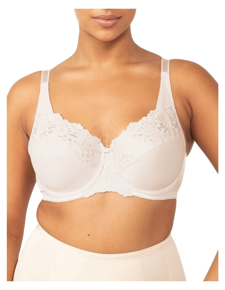 Triumph Embroidered Minimizer Underwire Bra 1 Triumph Embroidered Minimizer Underwire Bra