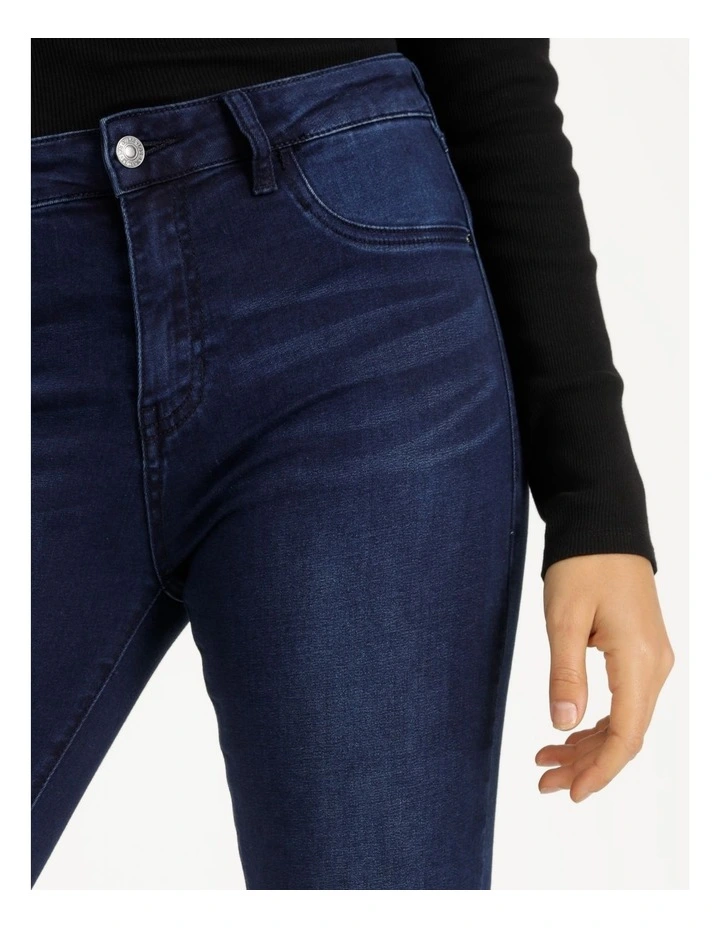 Guess 1981 High Waisted Skinny Jean Shanti Wash 7 Guess 1981 High Waisted Skinny Jean Shanti Wash - Image 7