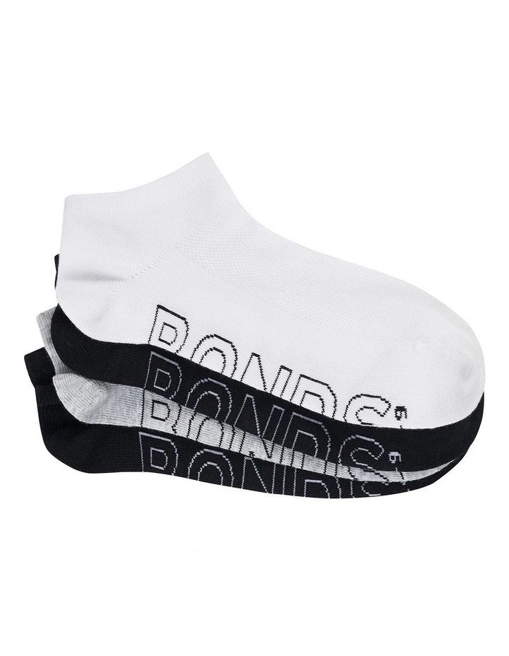 Bonds Logo Light Trainer Socks 4 Pack In Black And White 1 Bonds Logo Light Trainer Socks 4 Pack In Black And White