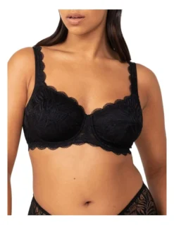 Triumph Essential Lace Balconette Underwired Bra In Black