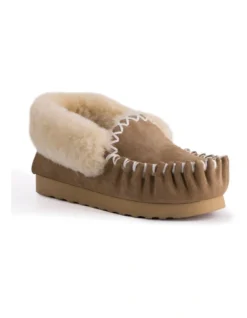 Hand Stitched Womens Sheepskin Moccasin Chestnut/Tan