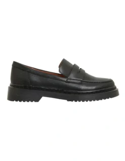 Strata Flat Loafers In Black Leather
