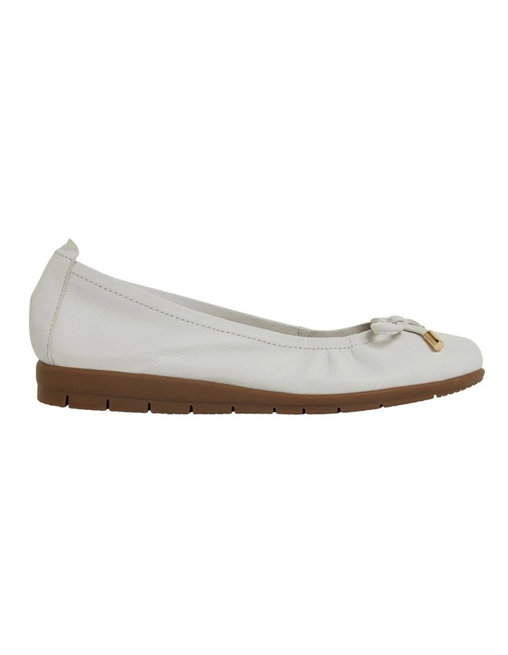 Barton Flat Shoes In White Leather 1 Barton Flat Shoes In White Leather