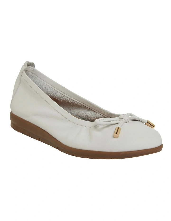 Barton Flat Shoes In White Leather 2 Barton Flat Shoes In White Leather - Image 2