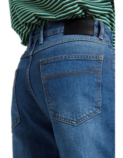 Connel Straight Jean Mid Wash -Myer Clothing Shop 884273680 4 720x928