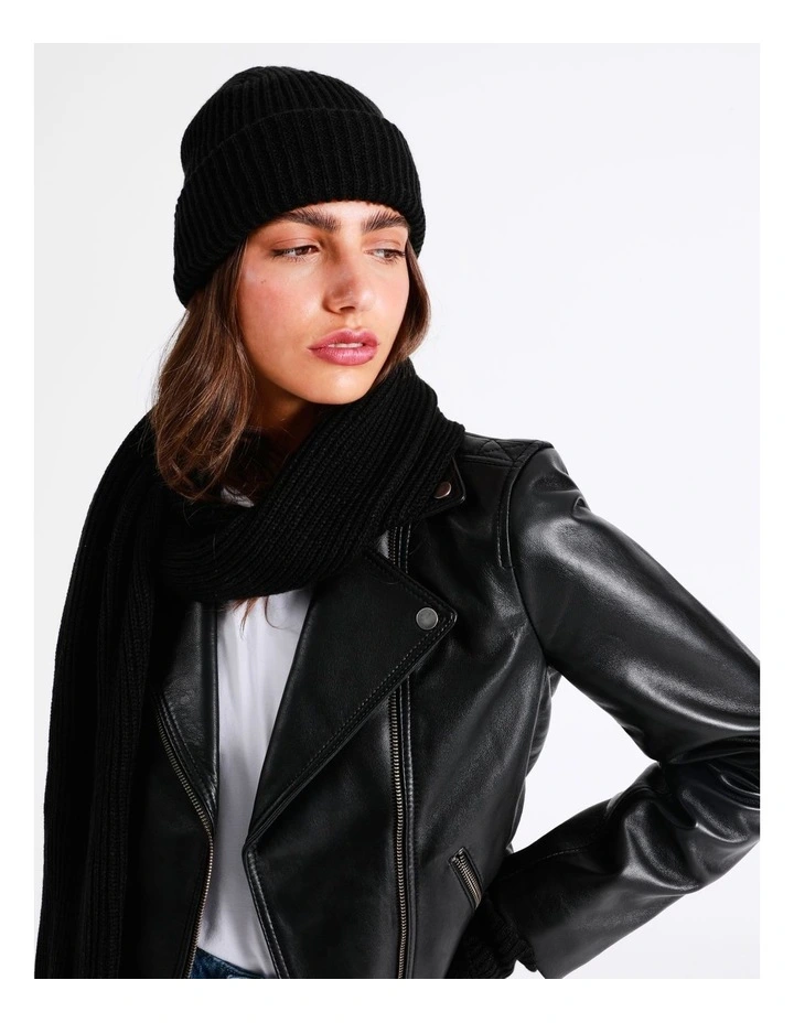 Cozys Beanie In Black 2 Cozys Beanie In Black - Image 2