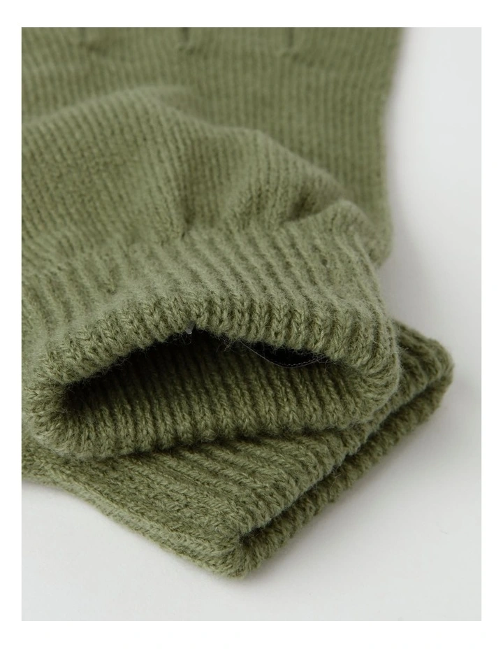 Cozys Knit Acrylic Blend Green Gloves 2 Cozys Knit Acrylic Blend Green Gloves - Image 2