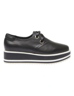 Oklahoma Black Glove Flat Shoes