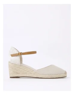 Regatta Terri Heeled Shoes In Natural