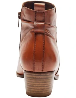 Brady Boots In Mid Brown Glove 11 Brady Boots In Mid Brown Glove -Myer Clothing Shop 930045160 5 720x928