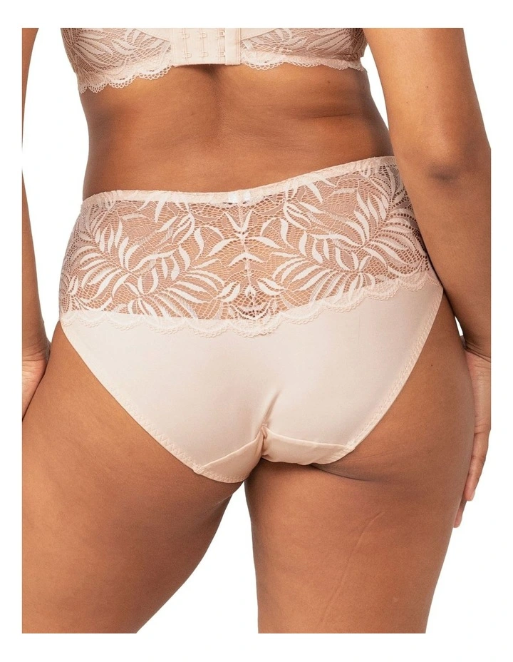 Triumph Essential Lace Maxi Brief In Baby Pink 2 Triumph Essential Lace Maxi Brief In Baby Pink - Image 2