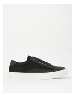 Harris Lace Up Sneaker Sneaker In Black