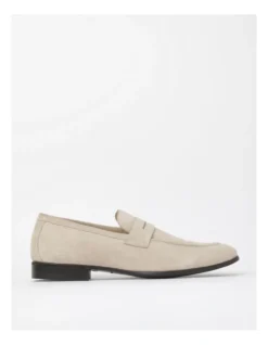 Austin Suede Loafer Loafer In Stone