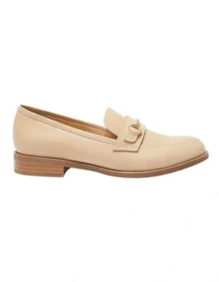 Paragon Flat Shoes In Nude Leather