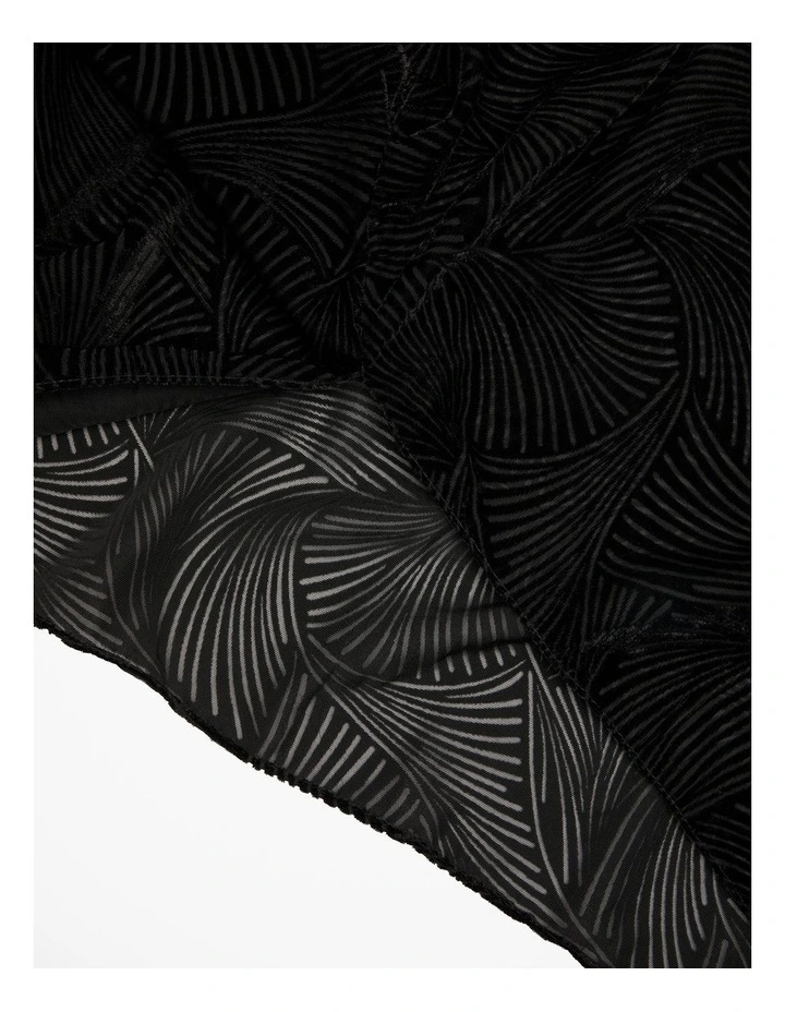 Evening Burnout Cape In Black 5 Evening Burnout Cape In Black - Image 5