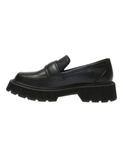 Tabloid Smooth Flat Shoes In Black 9 Tabloid Smooth Flat Shoes In Black -Myer Clothing Shop 955936900 3 720x928