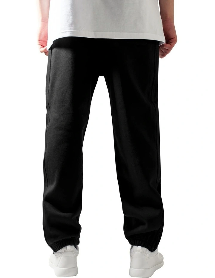 URBAN CLASSICS Heavyweight Sweatpants In Black 6 URBAN CLASSICS Heavyweight Sweatpants In Black - Image 6