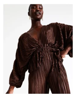 Wide Leg Plisse Pant In Bronze 12 Wide Leg Plisse Pant In Bronze -Myer Clothing Shop 962548930 6 720x928