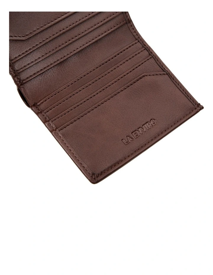 Broome Vegan Minimalist Unisex Wallet In Brown 4 Broome Vegan Minimalist Unisex Wallet In Brown - Image 4