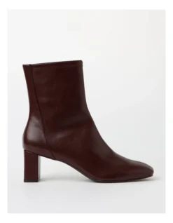 Basque Delaney Boot In Wine