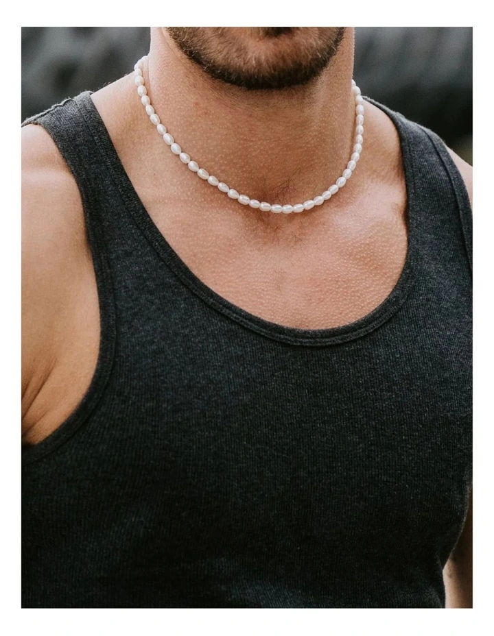 Tom Pearl Necklace In White 2 Tom Pearl Necklace In White - Image 2