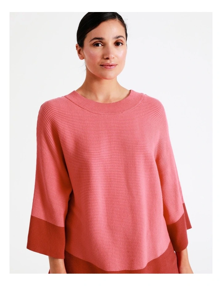 Regatta Sustainable Viscose Blend Contrast 3/4 Sleeve And Hem Yarn Jumper In Coral/Red 3 Regatta Sustainable Viscose Blend Contrast 3/4 Sleeve And Hem Yarn Jumper In Coral/Red - Image 3