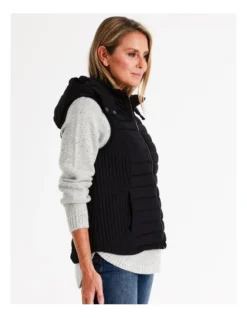 Regatta Recycled Polyester Straight Quilted Vest With Removable Hood In Black
