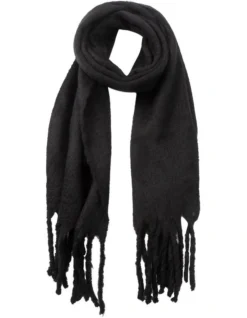 Solid Chunky Knit Winter Scarf In Black