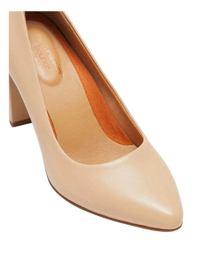 Hush Puppies Isabella Heeled Shoe In Nude 2 Hush Puppies Isabella Heeled Shoe In Nude - Image 2