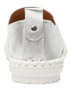 Riva Sneakers In Silver Leather -Myer Clothing Shop 979014250 5 720x928