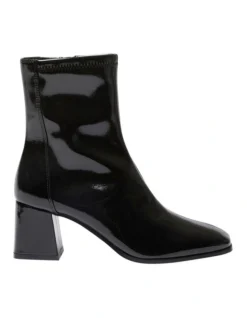 Hampton Boots In Black Crinkle Patent