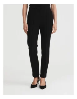 Classic Tapered Pant In Black