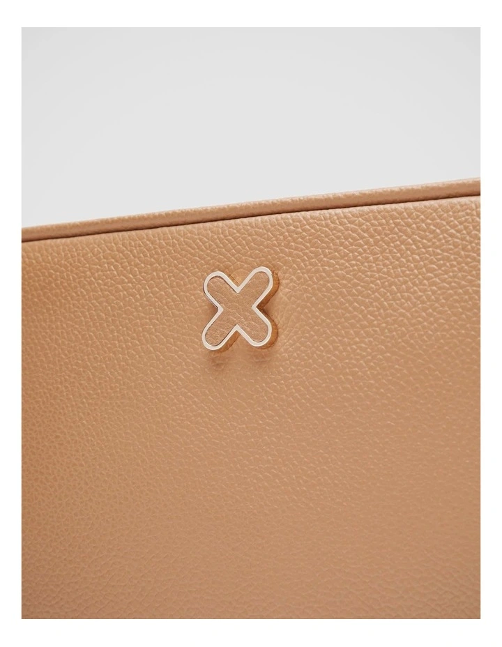 Hendrix Pouch In Caramel 6 Hendrix Pouch In Caramel - Image 6