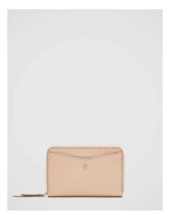 D-vine Medium Wallet In Almond