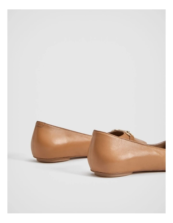 Snaffle Leather Pointed Flat In Caramel 4 Snaffle Leather Pointed Flat In Caramel - Image 4