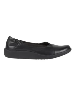 Getty Leather Flat Shoe In Black