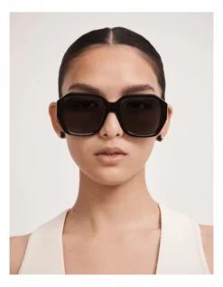 Jackie Sunglasses In Black -Myer Clothing Shop 992617390 4 720x928