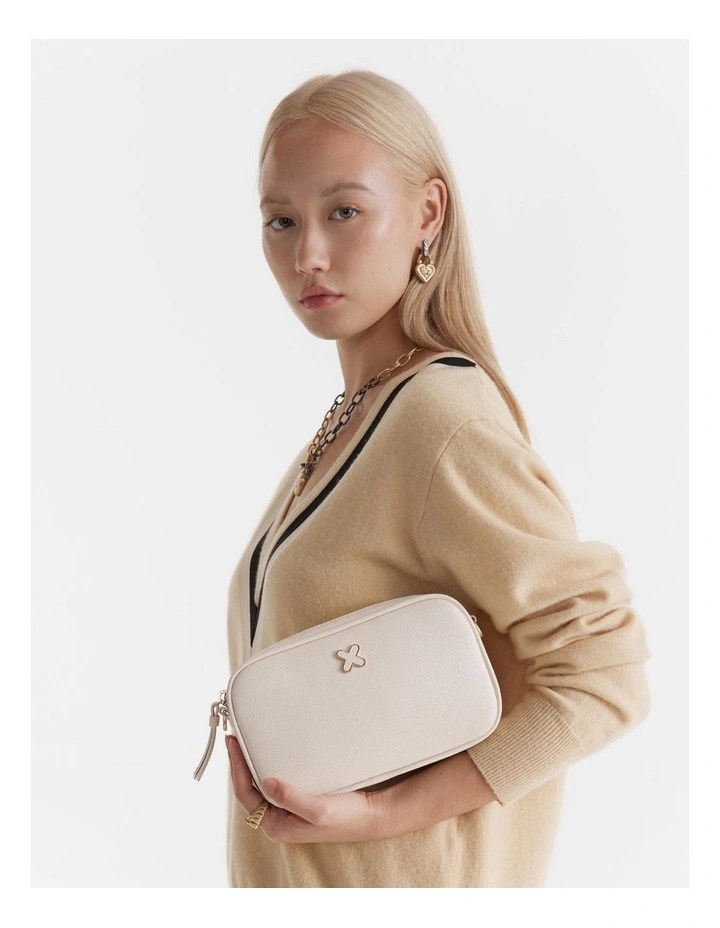 Hendrix Pouch In Pearl 2 Hendrix Pouch In Pearl - Image 2