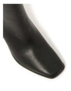 Forever New Hannah Gusset Boots In Black 7 Forever New Hannah Gusset Boots In Black -Myer Clothing Shop 995433580 4 720x928