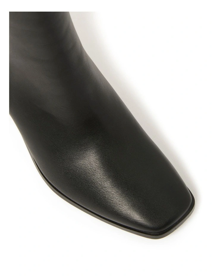 Forever New Hannah Gusset Boots In Black 4 Forever New Hannah Gusset Boots In Black - Image 4